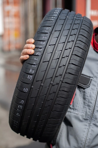 фото протектора и шины Atrezzo Elite Шина Sailun Atrezzo Elite 205/60 R15 95H
